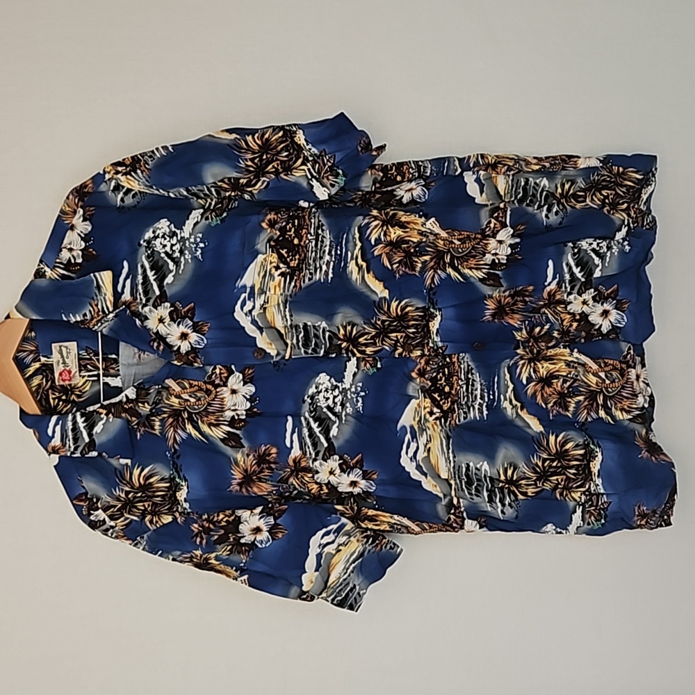 Hilo Hattie Hawaiian Shirt